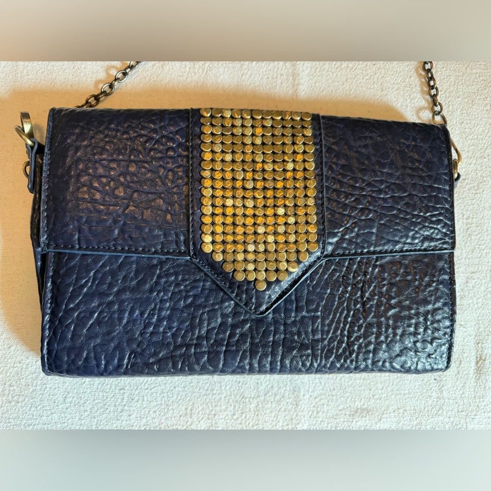 CLOSET CLEAR OUT: Navy & Gold Street Level Clutch